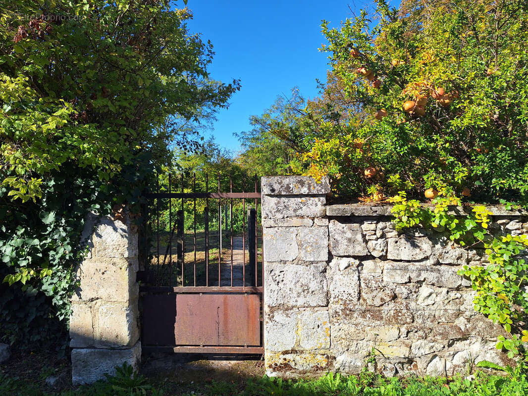 Maison à GRAND-BRASSAC