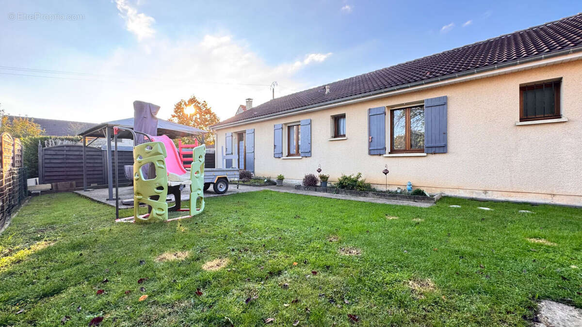 Maison à BLAINVILLE-SUR-L&#039;EAU