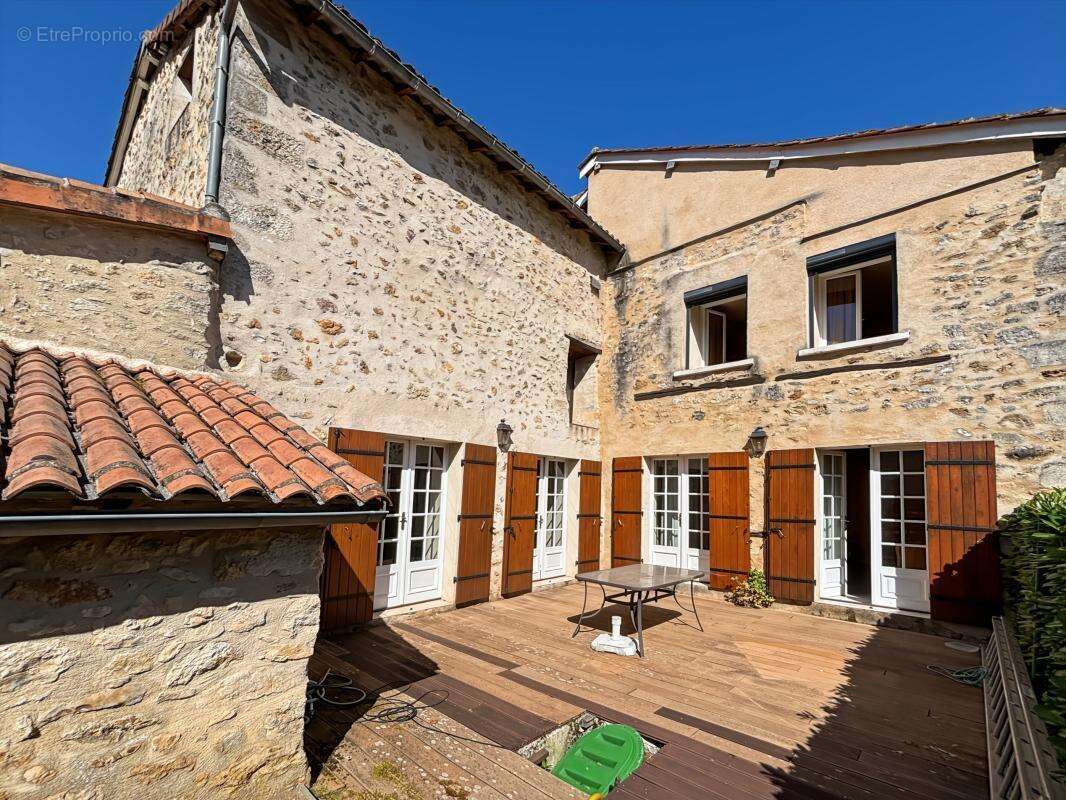 Belle propriété ancienne avec potentiel touristique en Dordogne - photo 17