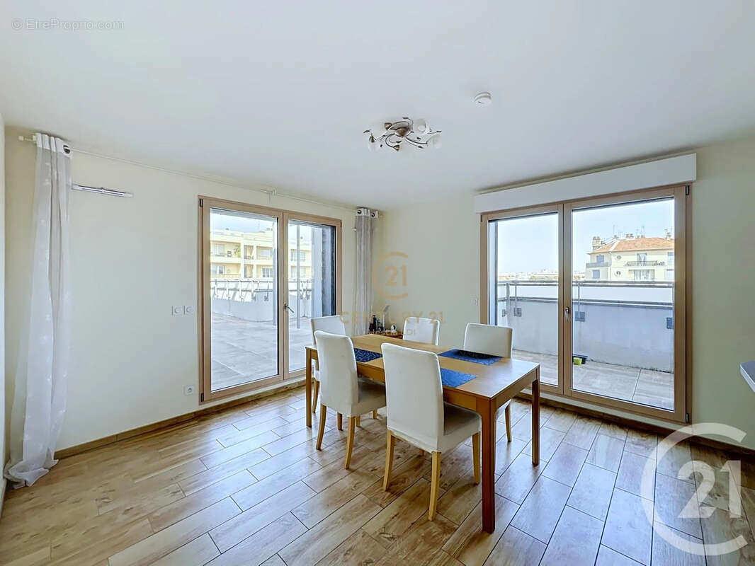 Appartement 79 m² à Lyon-8e  - photo 6