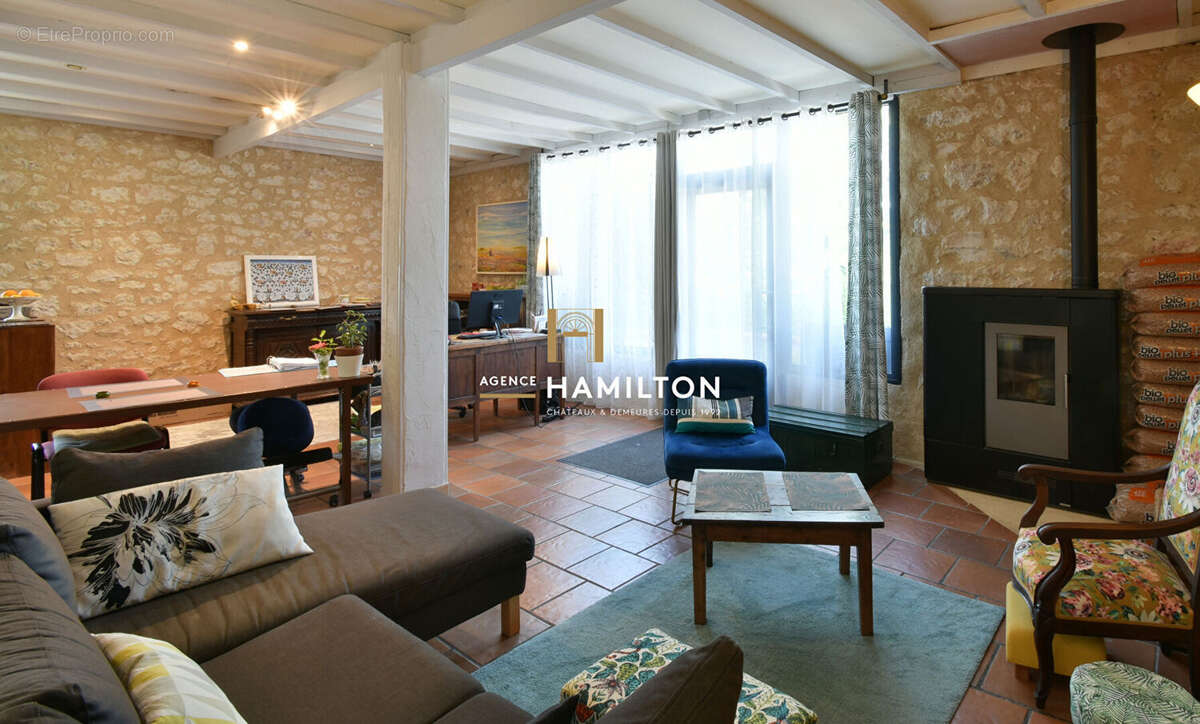Local commercial avec logement attenant et sous-sol amenage - photo 4