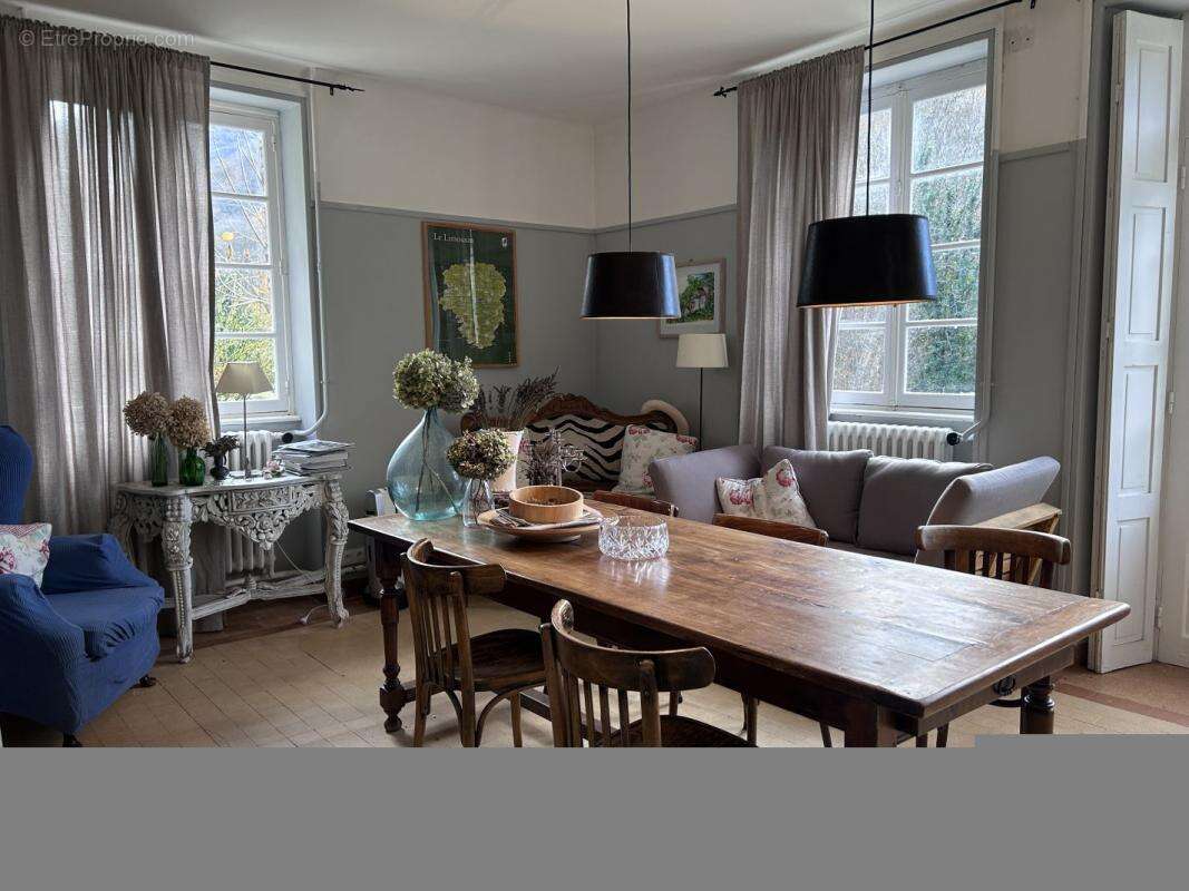 Maison à SERVIERES-LE-CHATEAU