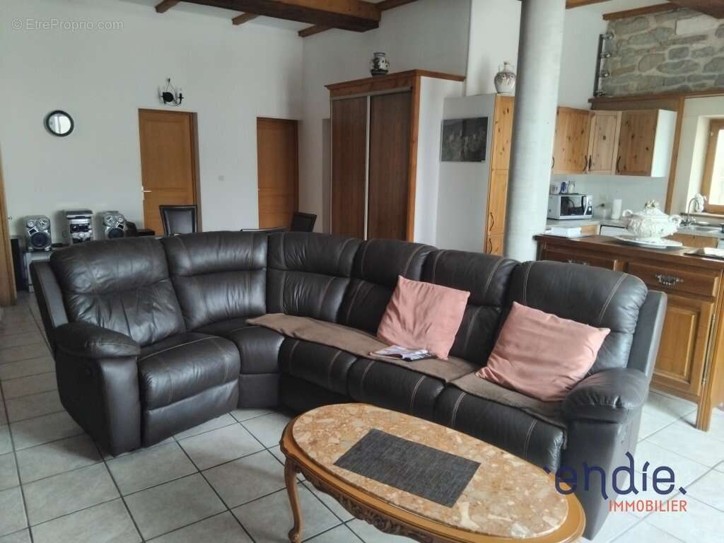 Appartement à AZILLE