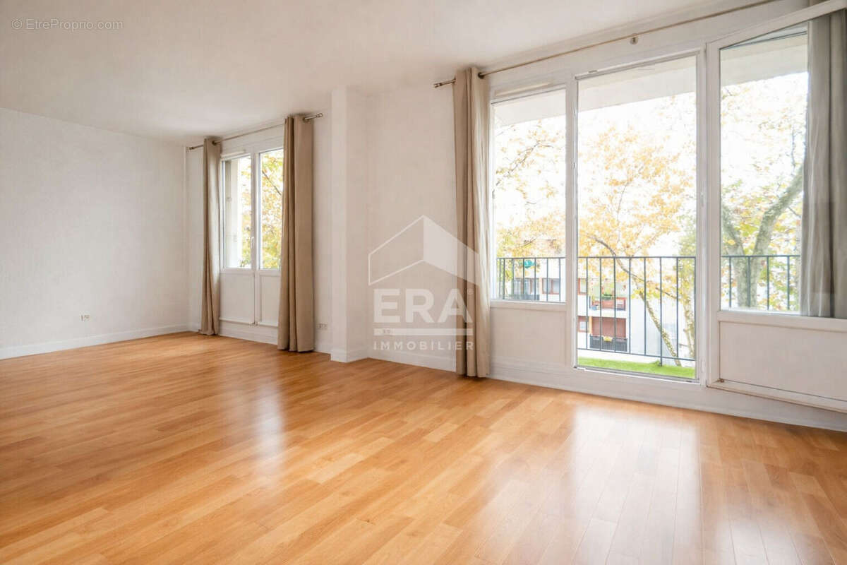 Appartement à ISSY-LES-MOULINEAUX