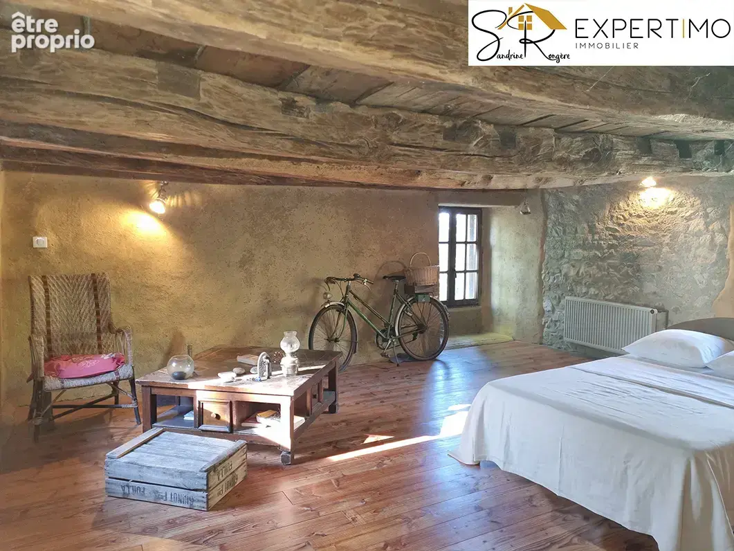 Maison en pierre de 119 m2   Terrain de 1 345 m2   Gouttières (63390) - photo 11