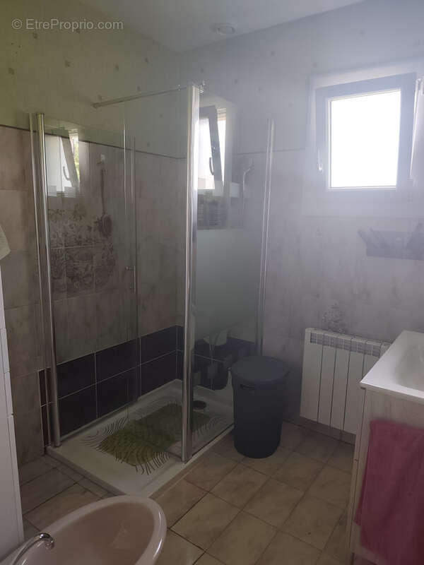 Maison 228 m² à Laqueuille  - photo 7