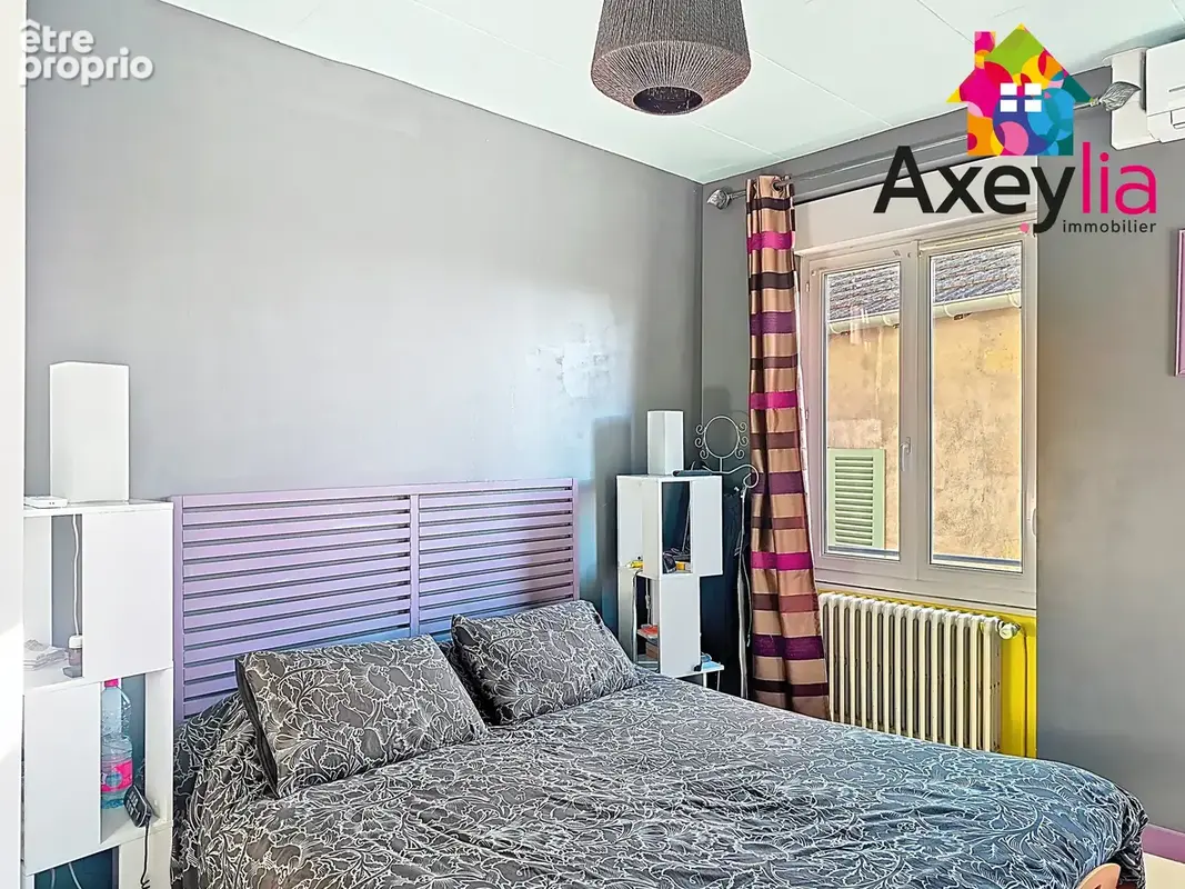 A vendre - proche centre charlieu - maison avec terrain - photo 13
