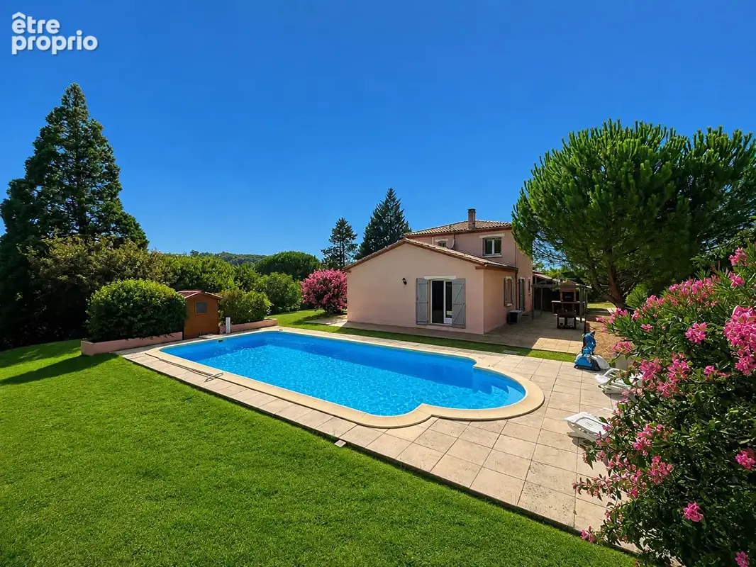 A Penne d'Agenais, magnifique maison avec jardin, piscine et double garage - photo 4