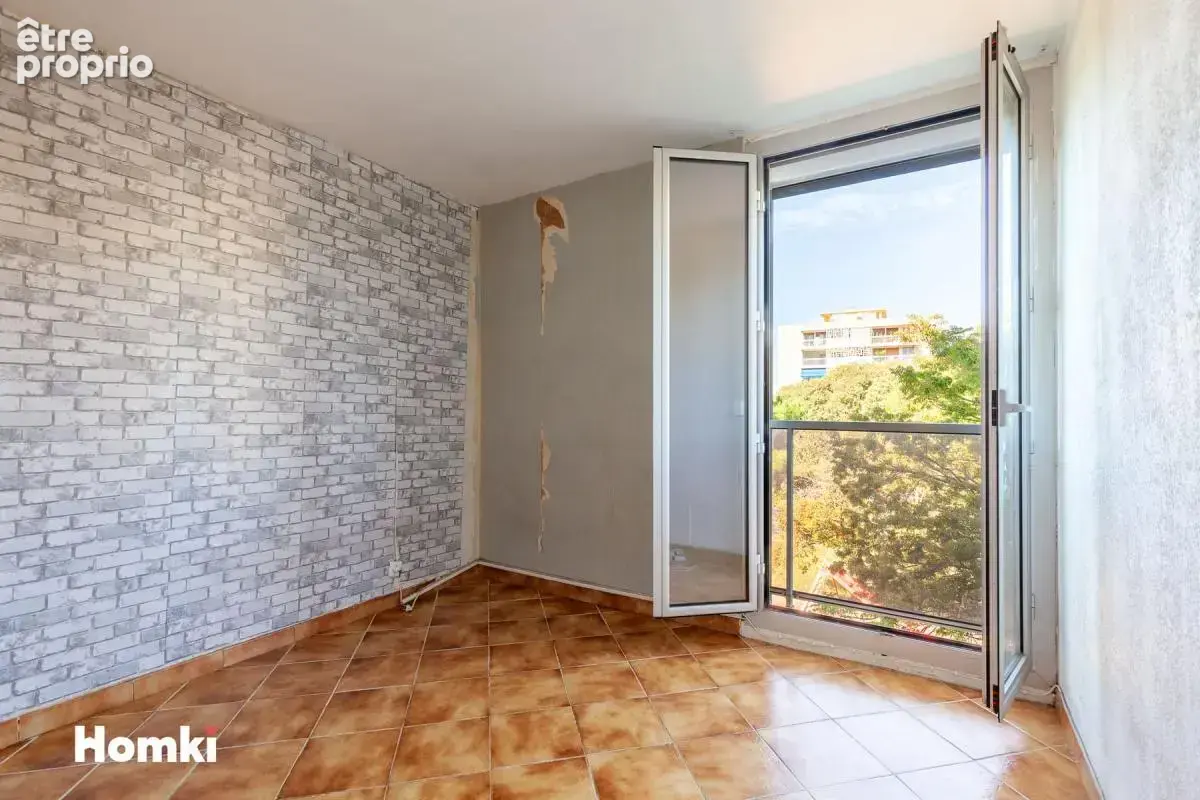 Appartement T4 de 65 m² à Marseille 13010, Rue du Docteur Girbal - photo 5