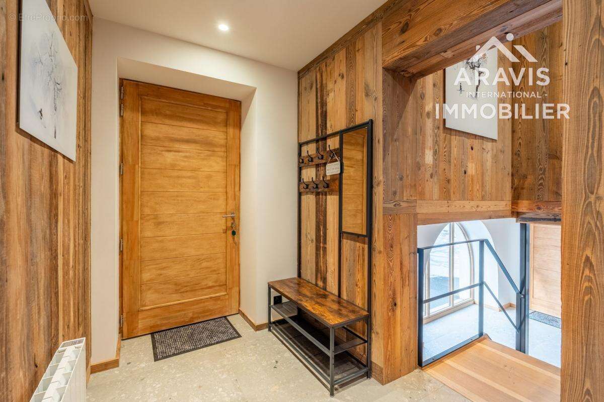 Appartement à LE PETIT-BORNAND-LES-GLIERES