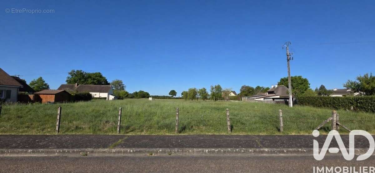 Photo 2 - Terrain à PARAY-LE-MONIAL