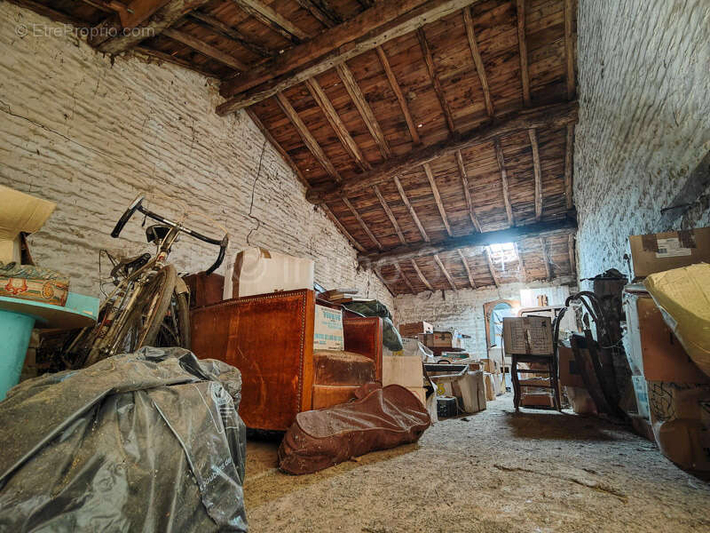 Maison à SAUZE-VAUSSAIS