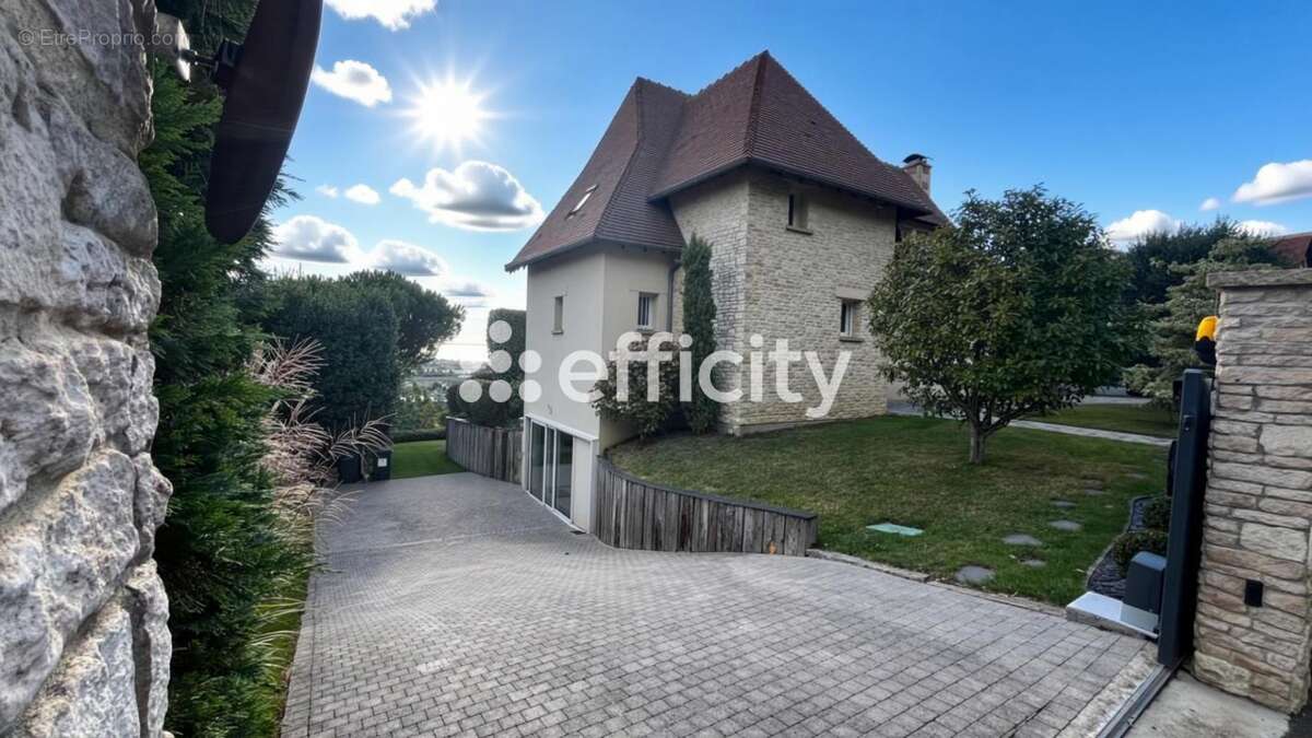 Maison à BENERVILLE-SUR-MER