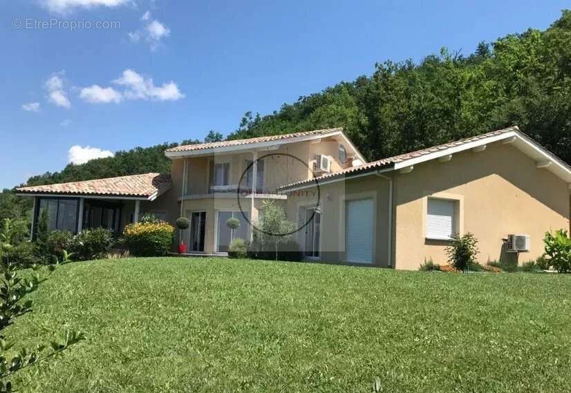 Maison 180 m² à Montauban  - photo 2