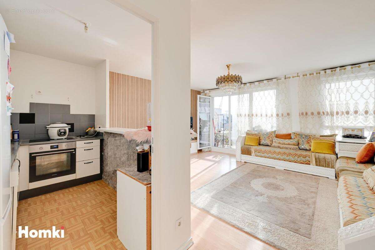 Appartement à LES PAVILLONS-SOUS-BOIS