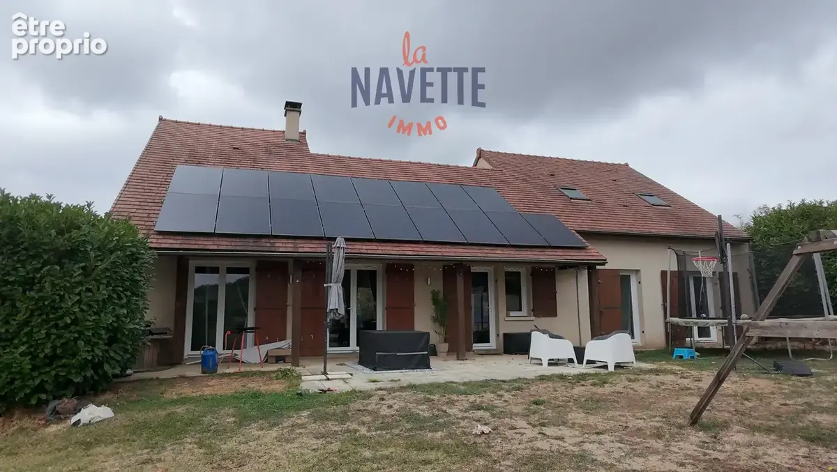 Ébreuil   grande maison familiale  6 chambres  4 100 m2  piscine  photovoltaïque + batterie  dpe c - photo 24