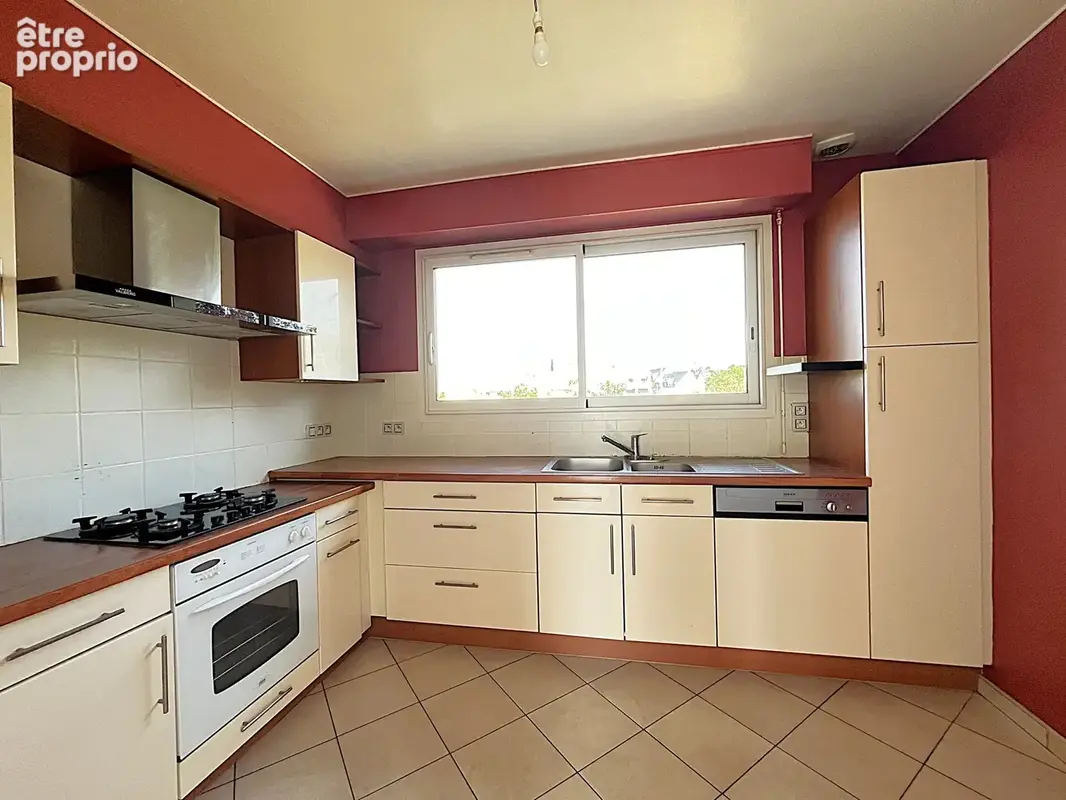 Saint-sylvain-d'anjou, maison 6 chambres, grand terrain - photo 2