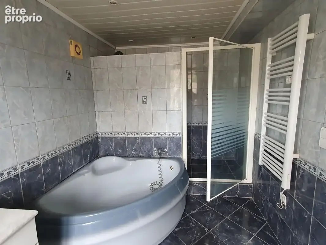 Maison Brissy Hamegicourt 7 pièce(s) 180 m2 - photo 15