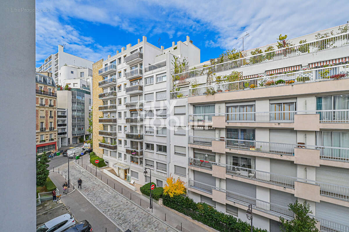 Appartement à PARIS-12E