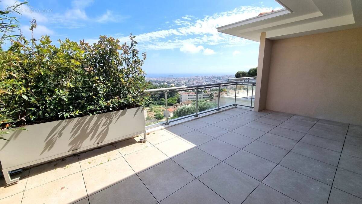 Appartement à LE CANNET