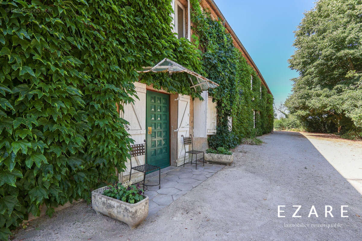 Maison 758 m² à Saint-Leger-Sur-Dheune  - photo 2