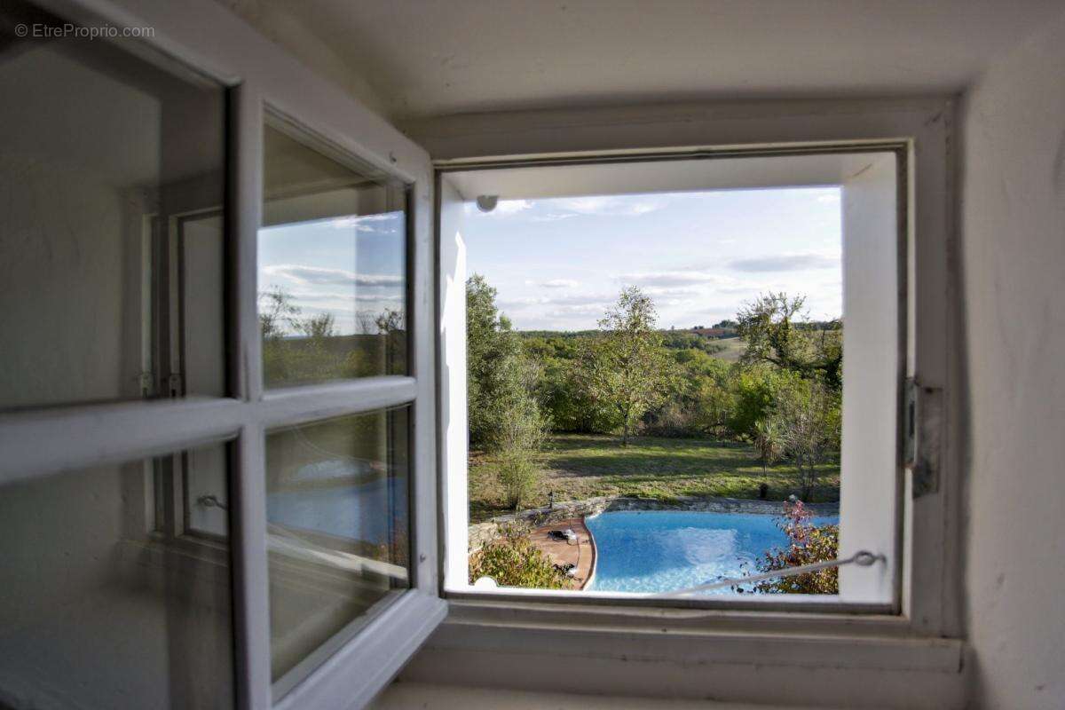 Maison à VIC-FEZENSAC