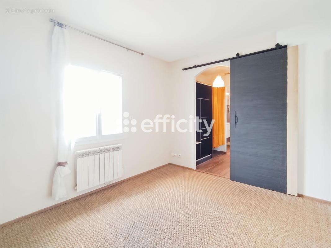 Maison 120 m² à Lagord  - photo 4