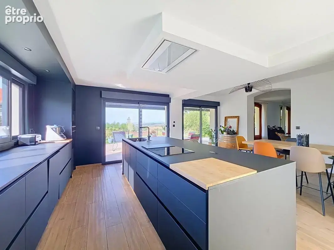 Maison - 4 Chambres - Possibilité 5 - Bureau - Sous sol complet - Garage - Piscine - Jardin - Magnifique vue - photo 15