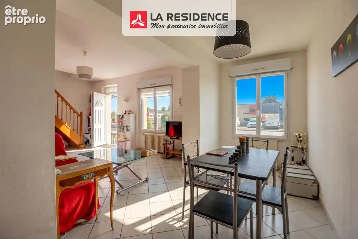 Maison 94 m² à La Chaussee-Saint-Victor  - photo 3