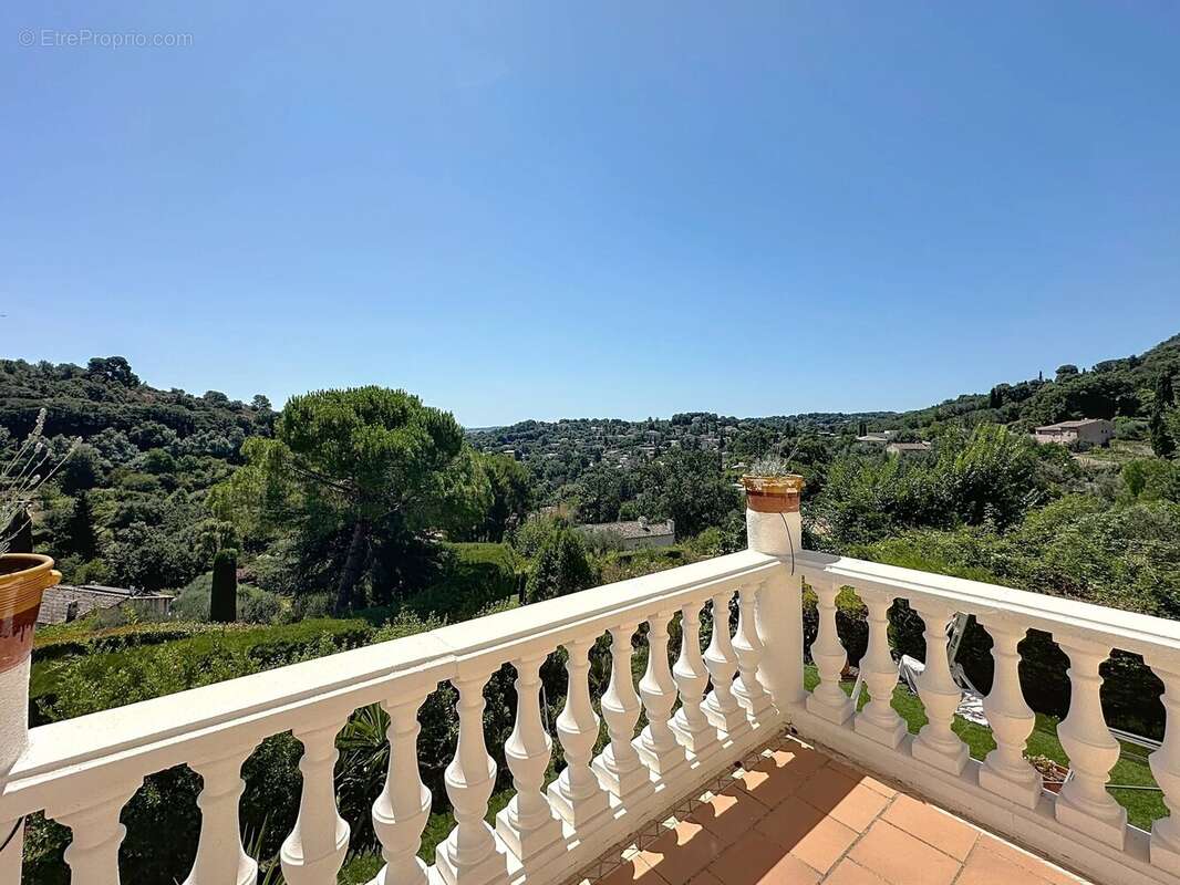 GRANDE VILLA BIOT (06410) vue mer du salon et des chambres - photo 35