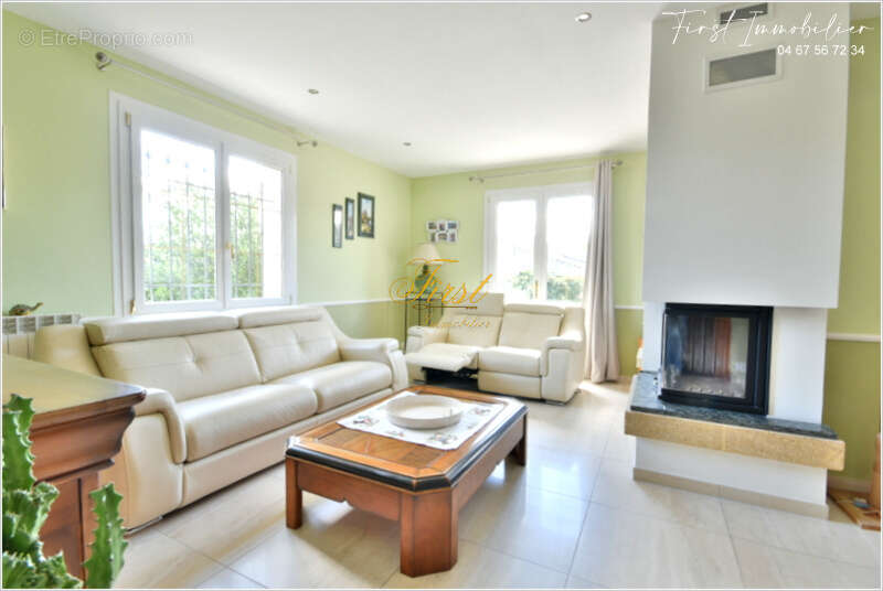 Entre Montpellier et Nimes , sur la commune de GALARGUES Villa F5 ( 4 chambres) sur 1250 m2 + piscine - photo 8