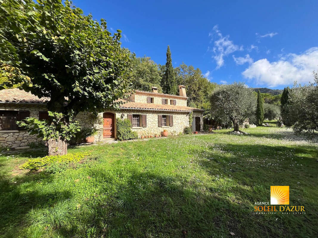Maison à SAINT-VALLIER-DE-THIEY