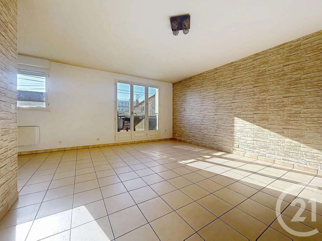 Appartement à MELUN