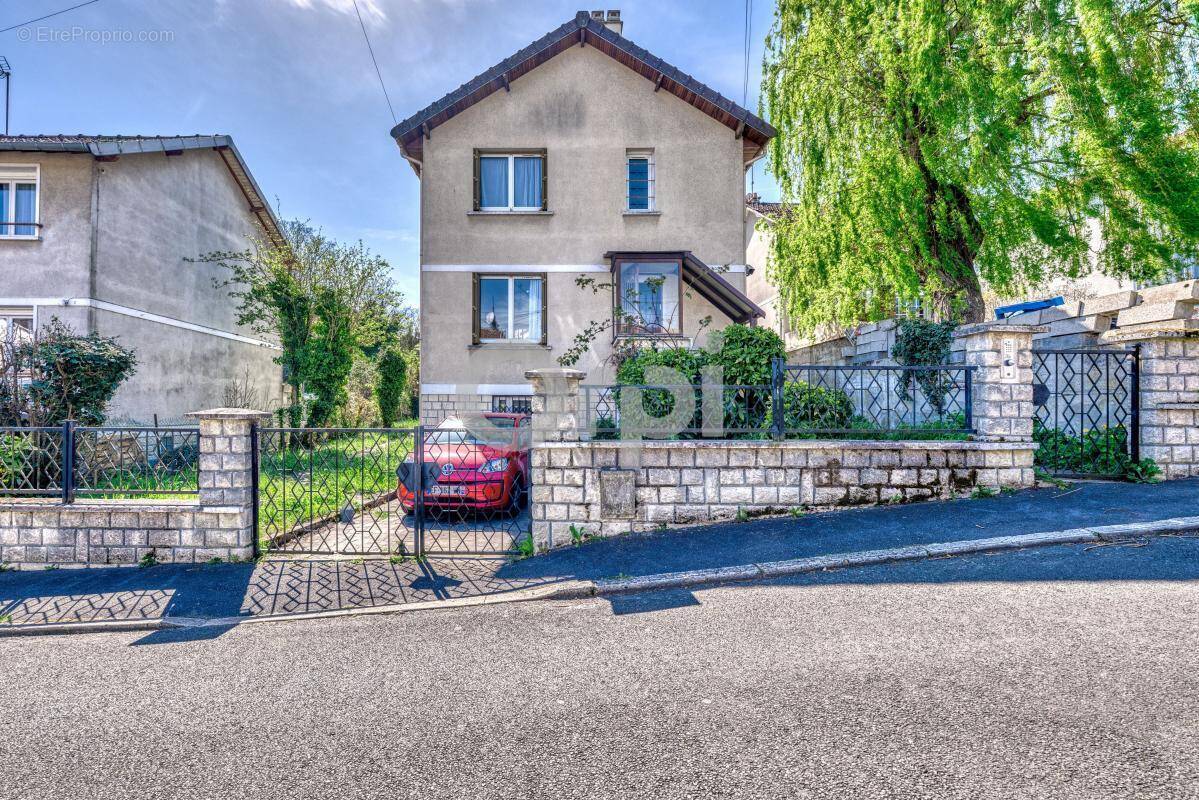 Maison à VILLEMOMBLE