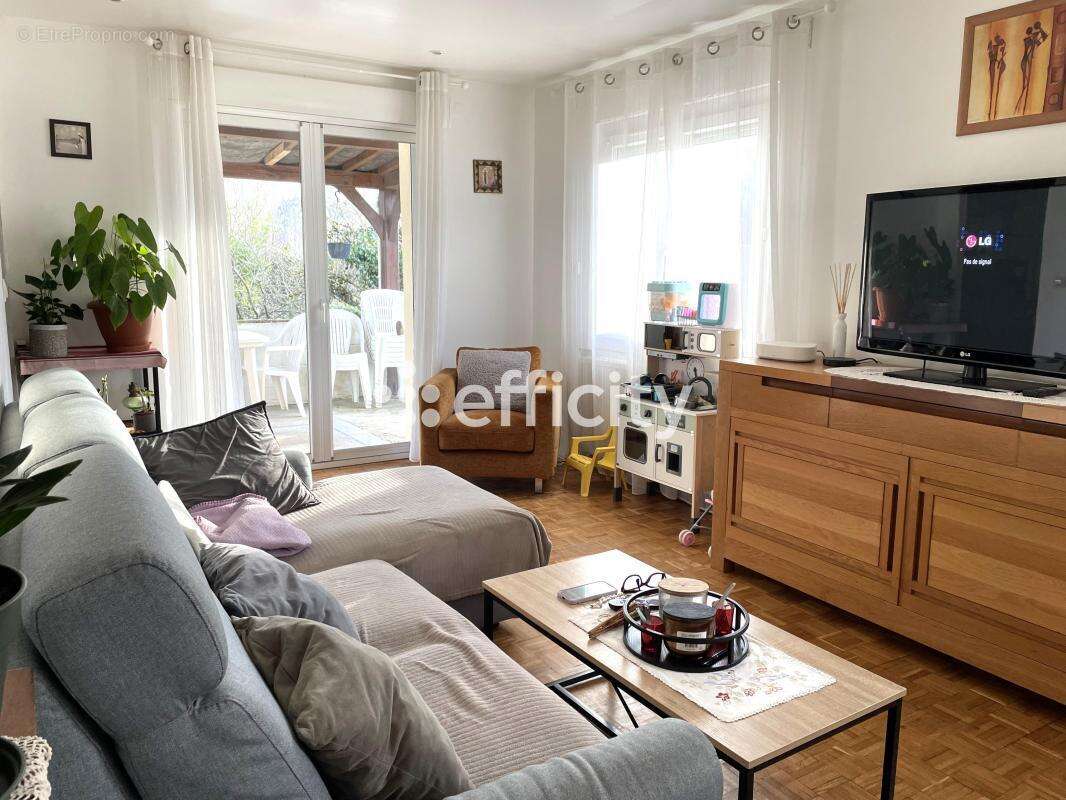 Maison à SAINTE-GENEVIEVE