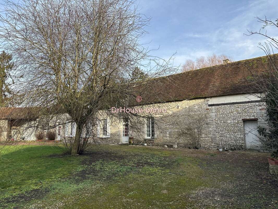 Maison à CORBEILLES