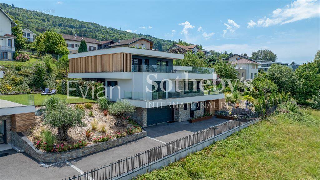 Maison à NEUVECELLE