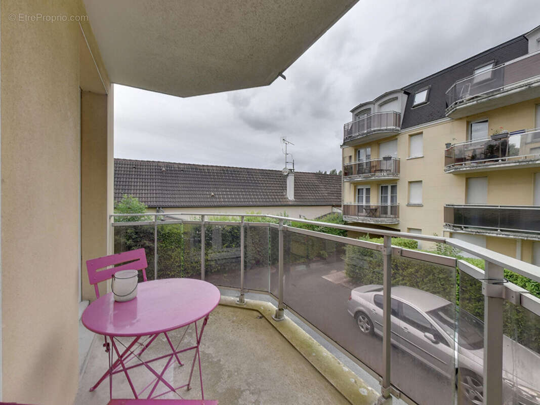 Appartement à PONTAULT-COMBAULT