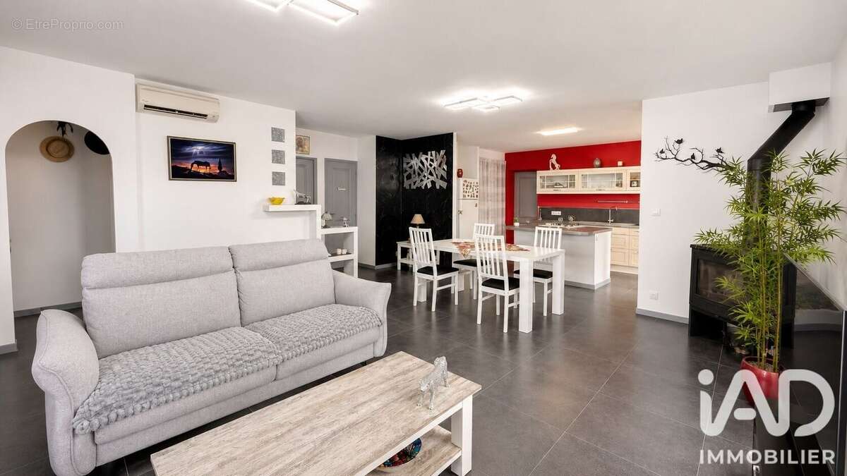 Maison 89 m² à Montescot  - photo 8