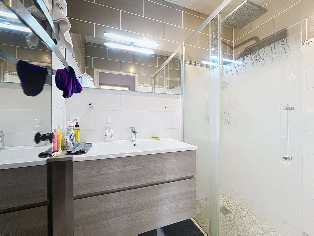 Appartement à AIX-LES-BAINS