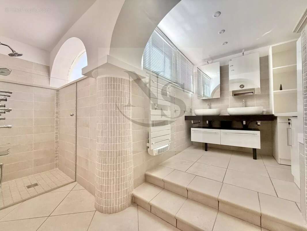 Maison à THEOULE-SUR-MER