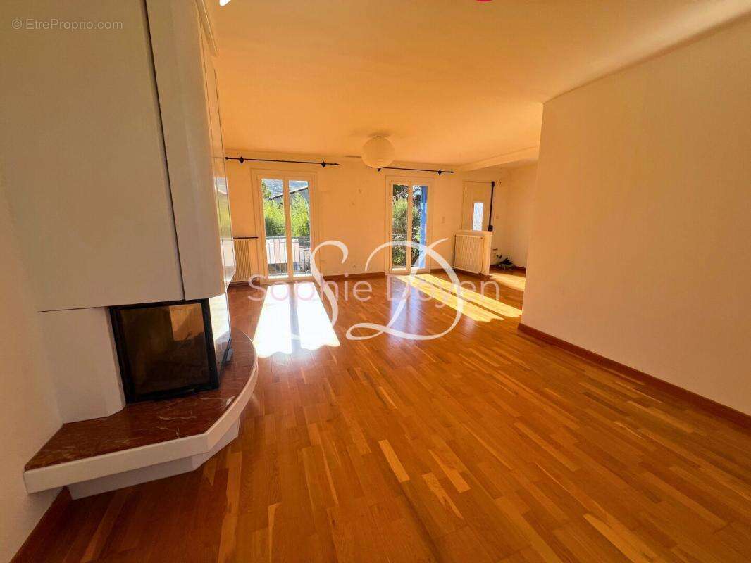 Maison à LAROQUE-DES-ALBERES