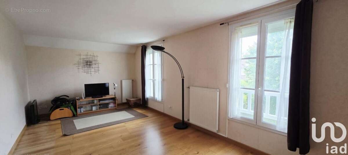 Photo 8 - Maison à BUSSY-SAINT-GEORGES