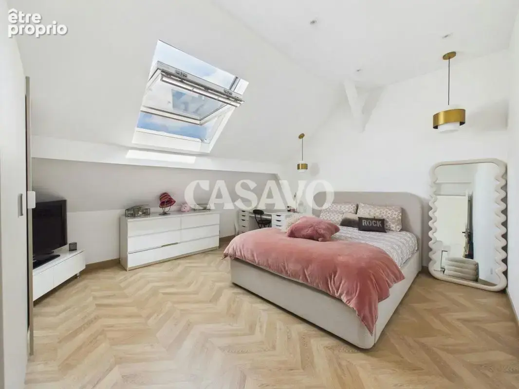 Vente Maison 7 pièces de 257m² - 94200 Ivry-sur-Seine - photo 12