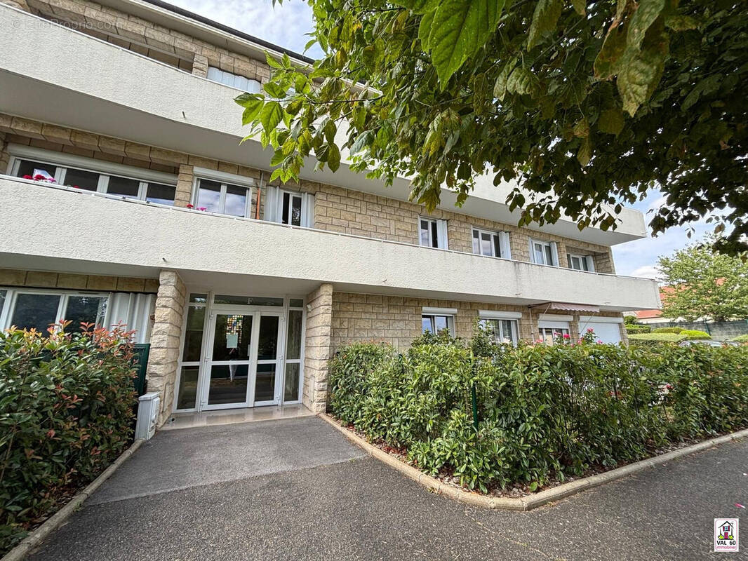 Appartement 26 m² à Clermont  - photo 1