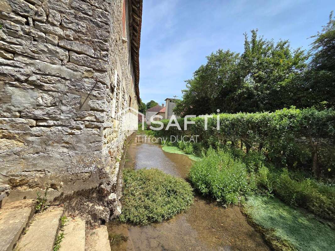 Maison 168 m² à Etourvy  - photo 8
