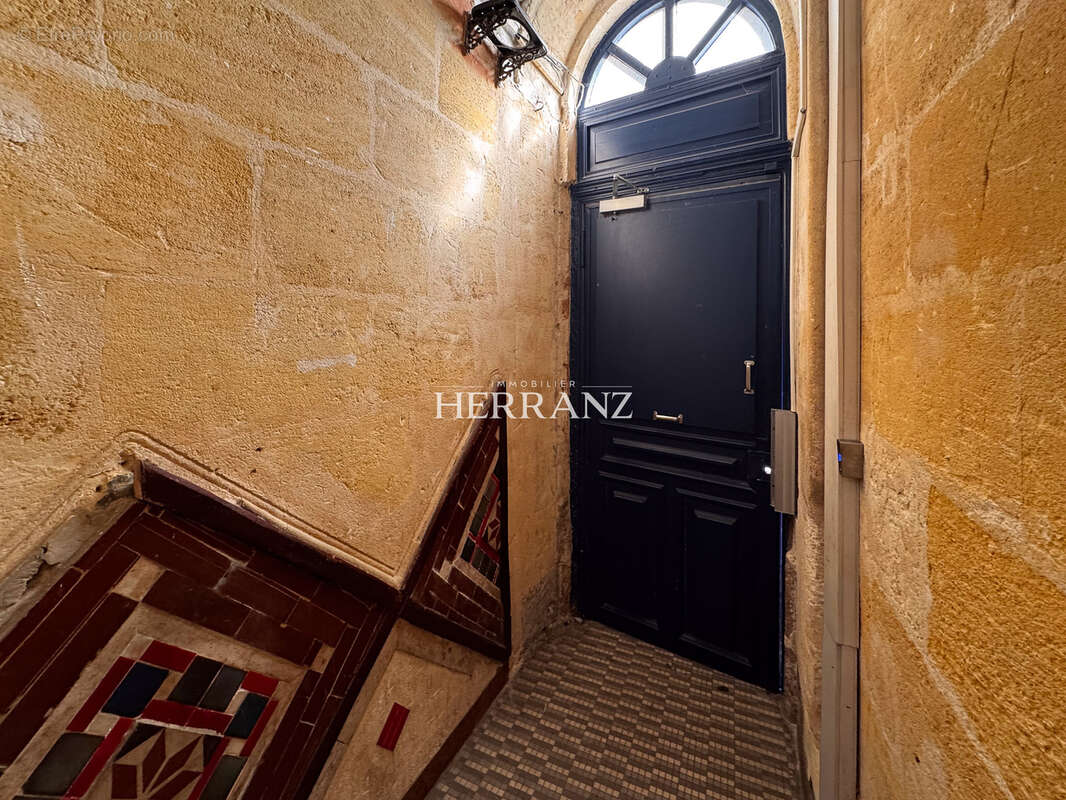 Appartement à BORDEAUX