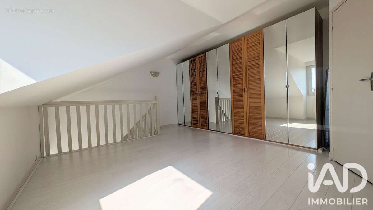 Photo 8 - Appartement à SAINTE-GENEVIEVE-DES-BOIS