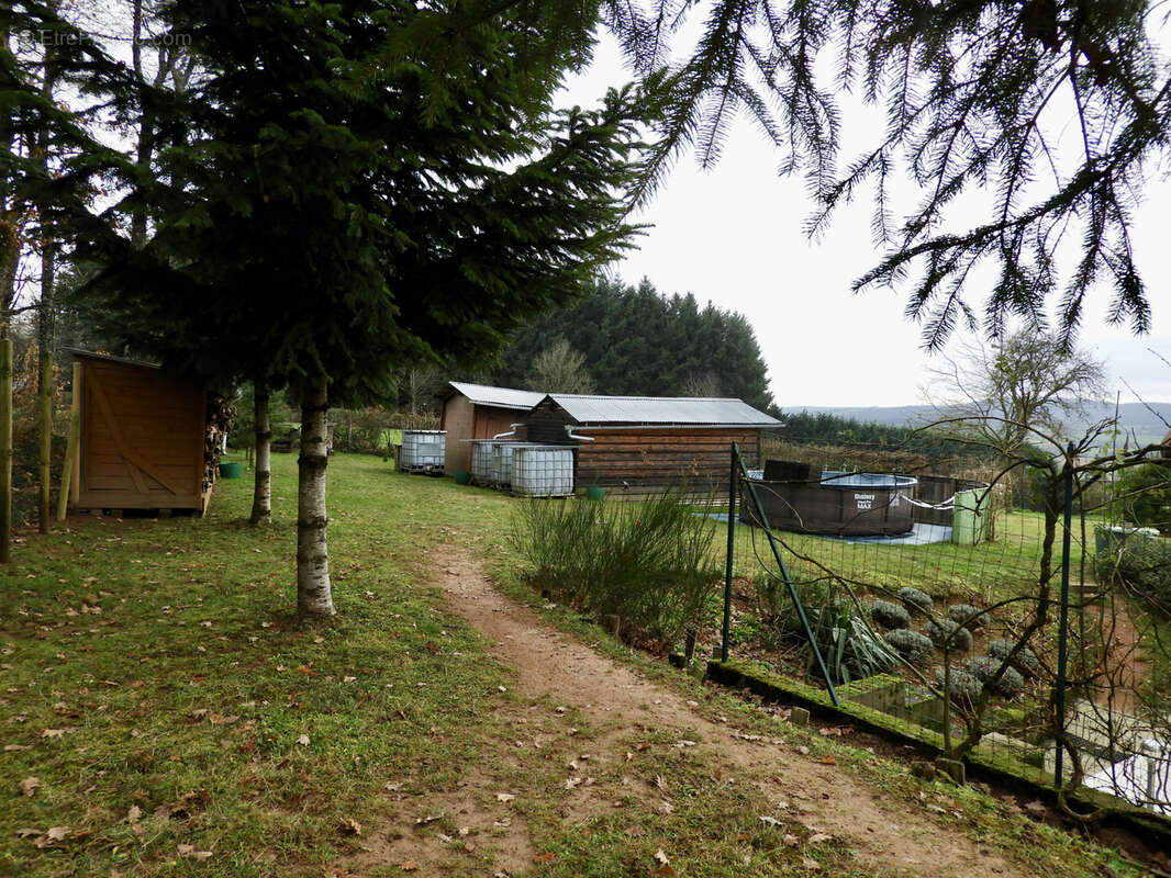 Maison à SAXI-BOURDON