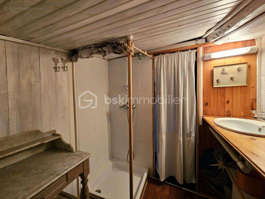 Maison de village en pierre – 3 chambres – terrasse – garage - photo 9